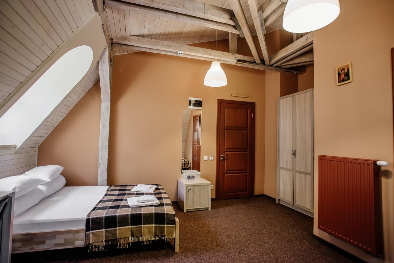 Guest House "Arkhistratyg" Lviv Eksteriør billede